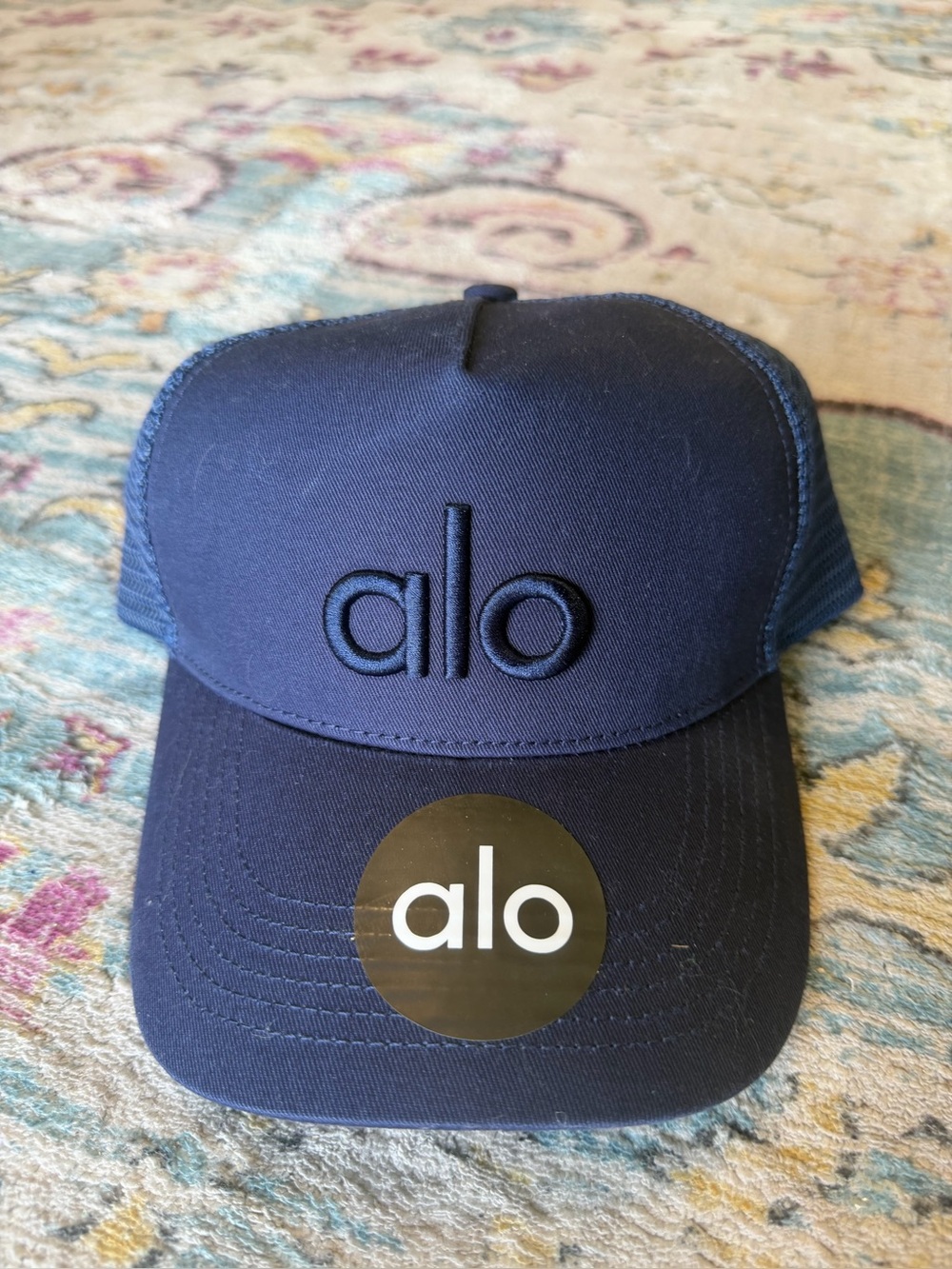 Alo Yoga District Trucker hat Navy snapback NWT